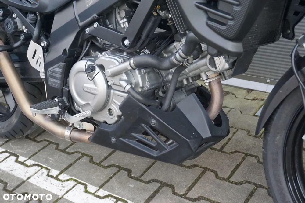 Suzuki V-STROM - 4