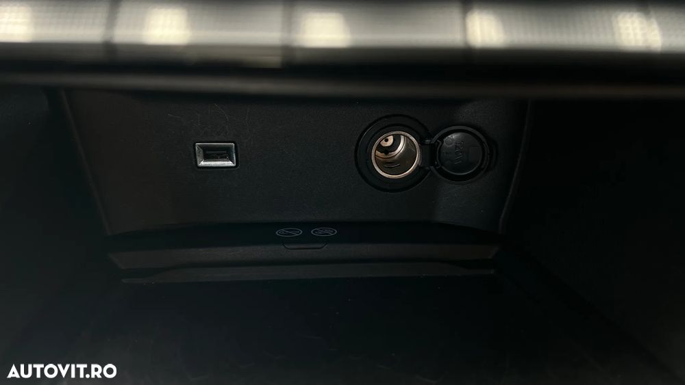 Peugeot 3008 PureTech 130 Stop & Start GPF EAT8 Allure - 13