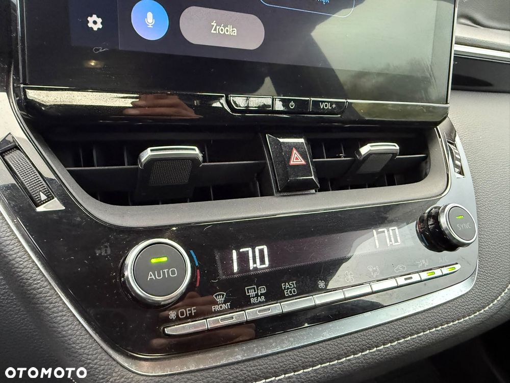 Toyota Corolla 1.8 Hybrid Active - 18
