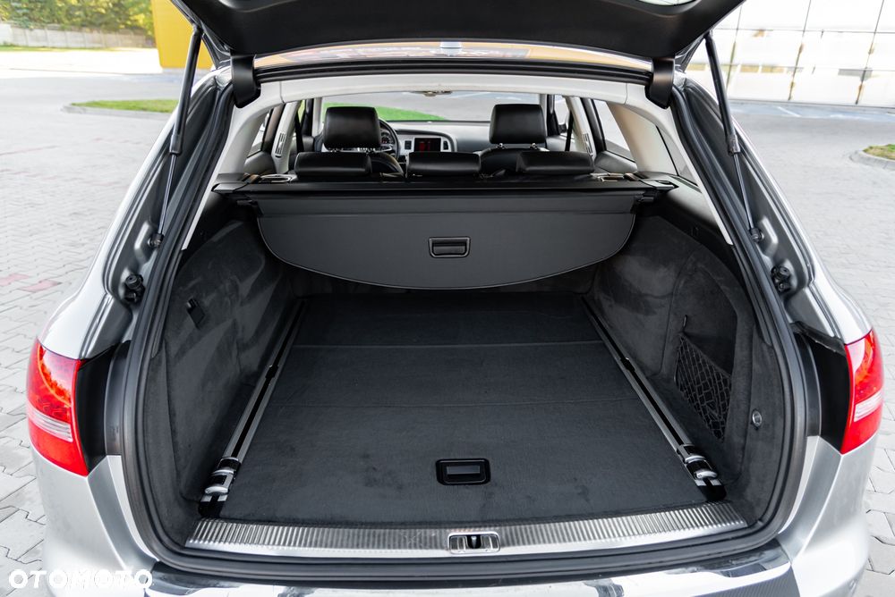Audi A6 Avant - 16