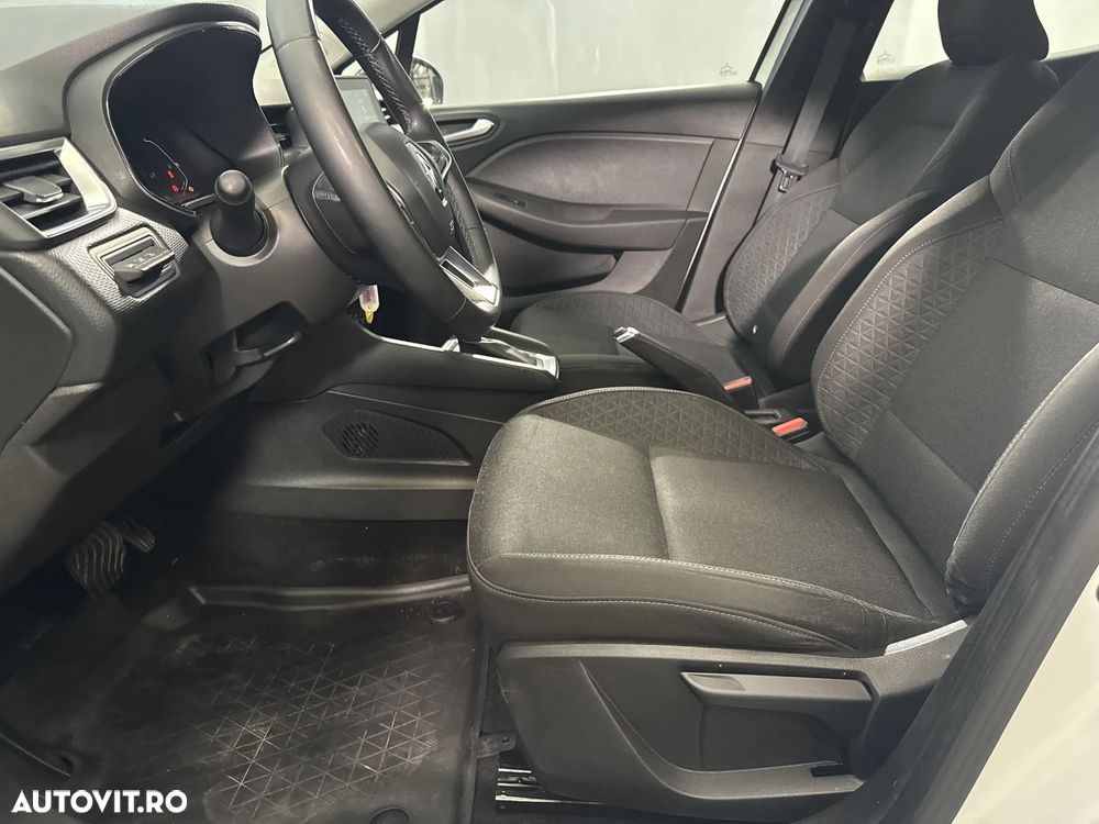 Renault Clio - 23