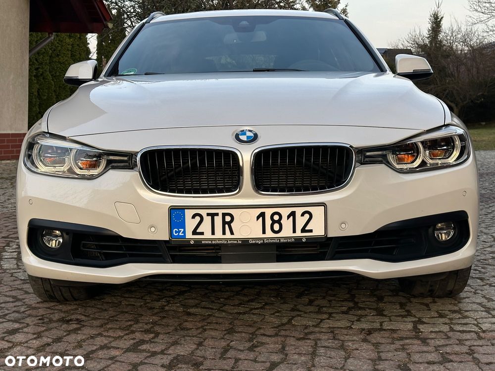 BMW Seria 3 335d Touring xDrive Luxury Line - 22