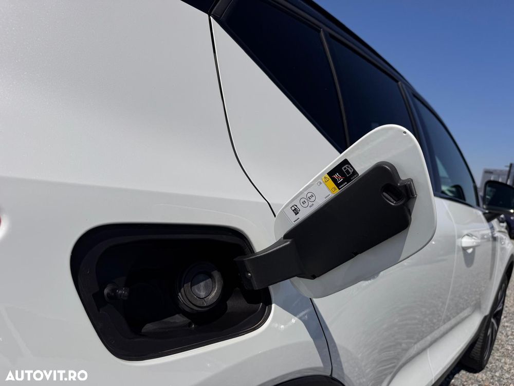Volvo XC 40 T5 Twin Engine DKG R-Design - 14