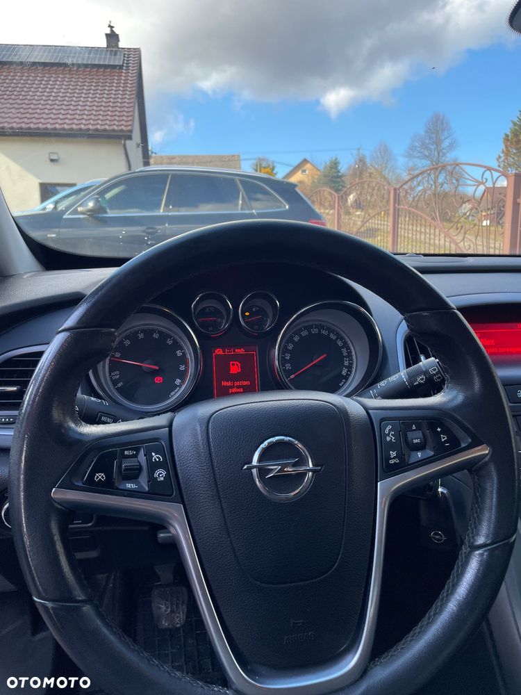 Opel Astra 1.4 Turbo - 4