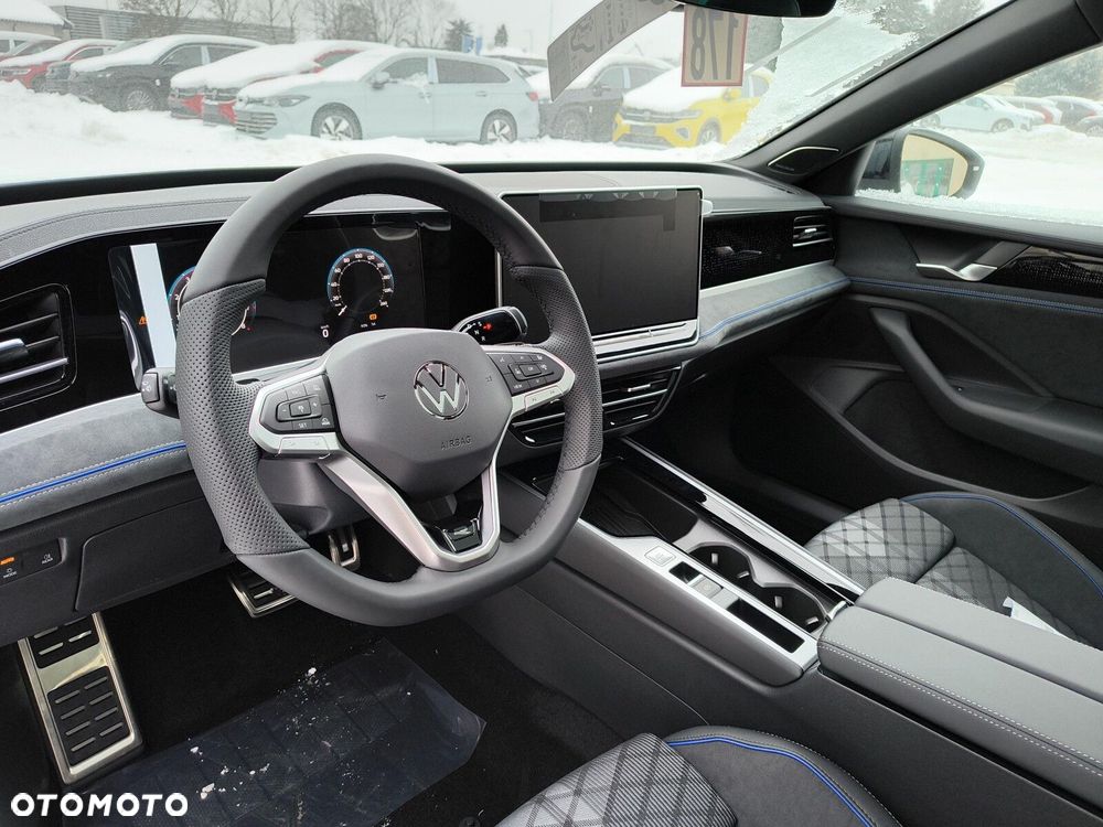 Volkswagen Passat Variant 2.0 TSI R-Line Plus DSG - 9