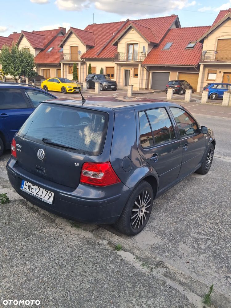 Volkswagen Golf 1.6 Basis - 5