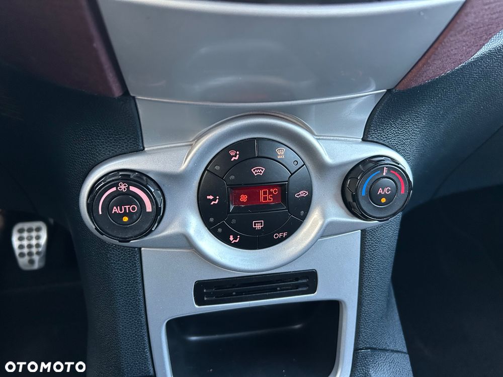Ford Fiesta 1.4 Titanium EU5 - 17