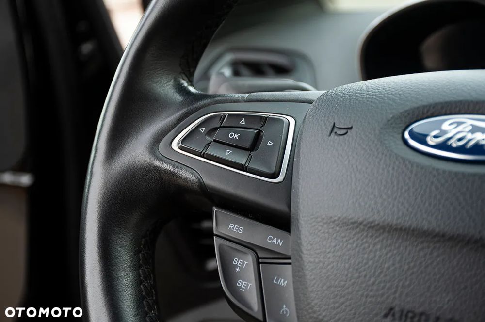 Ford Kuga 2.0 TDCi 4x4 Titanium - 39