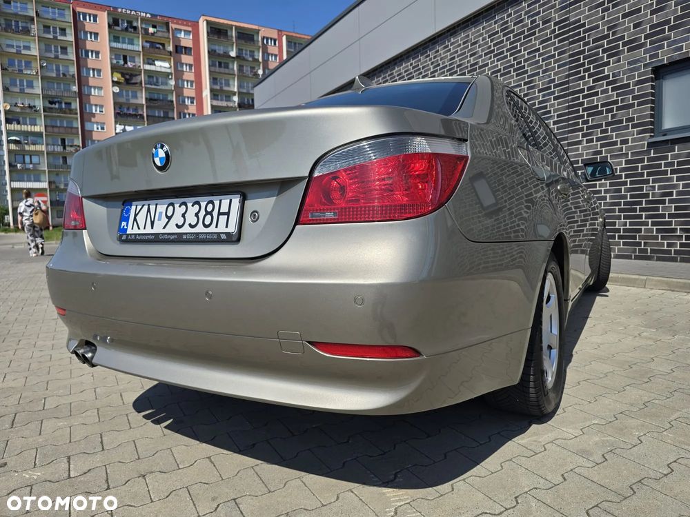 BMW Seria 5 523i - 11