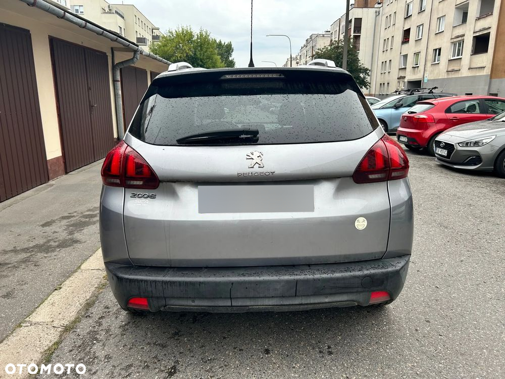 Peugeot 2008 1.2 Pure Tech Style - 7