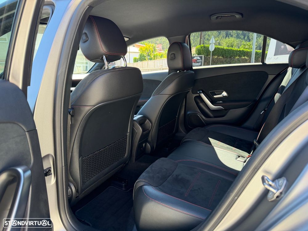 Mercedes-Benz A 250 Limousine e AMG Line - 10