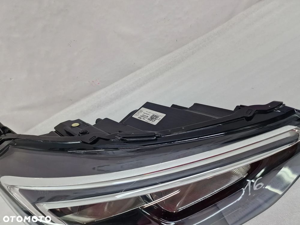 OPEL CROSSLAND X 17- PRAWA LAMPA PRZEDNIA PRZÓD ZWYKŁA + LED , NR 13467968 , NR AUKCJI LPP16 - 6