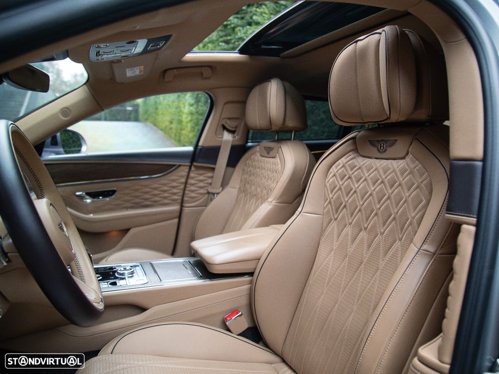 Bentley Flying Spur Hybrid Azure - 17