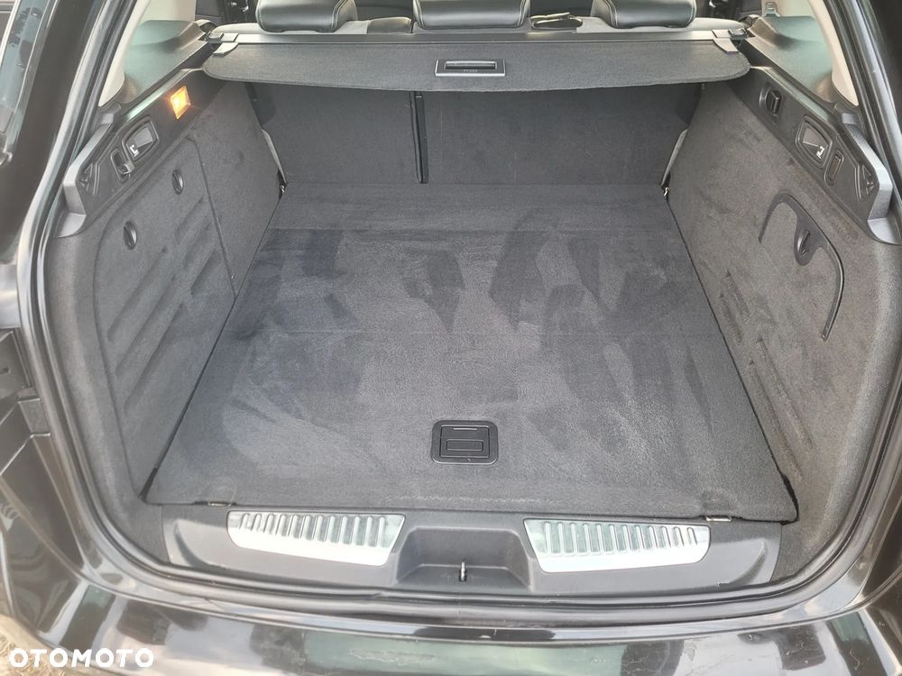 Renault Laguna dCi 150 FAP Start-Stop GT - 22