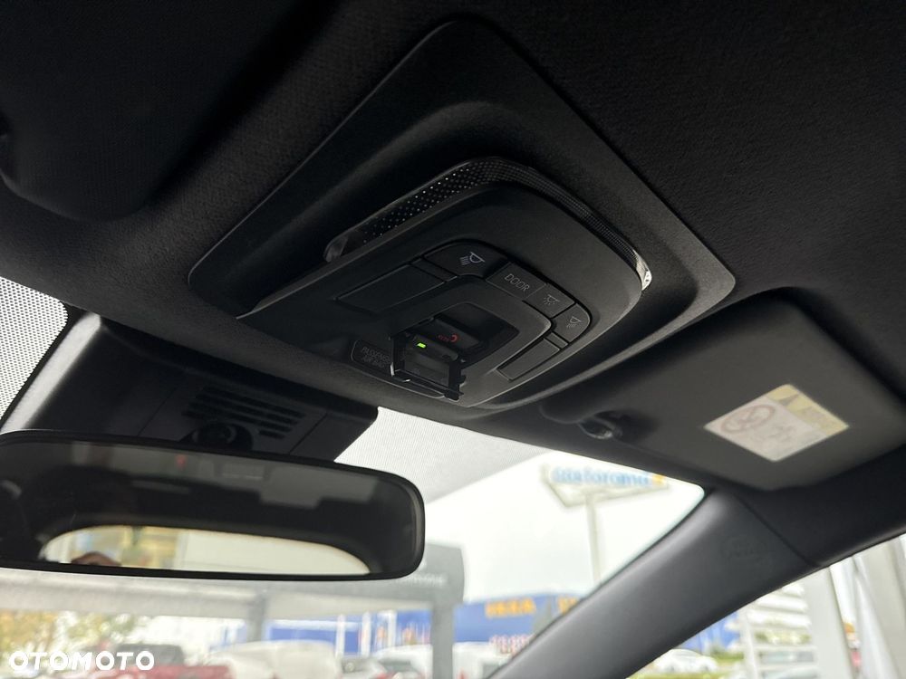 Toyota Corolla 1.8 Hybrid Comfort - 20