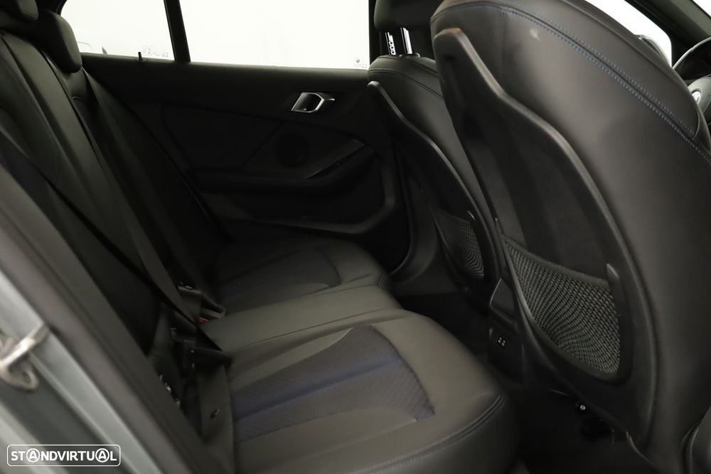 BMW 116 d Pack Desportivo M Auto - 23