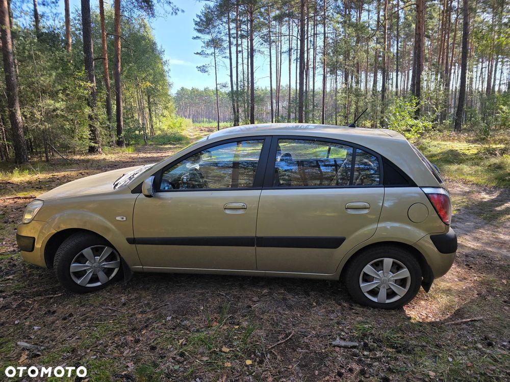 Kia Rio 1.4 / City - 10