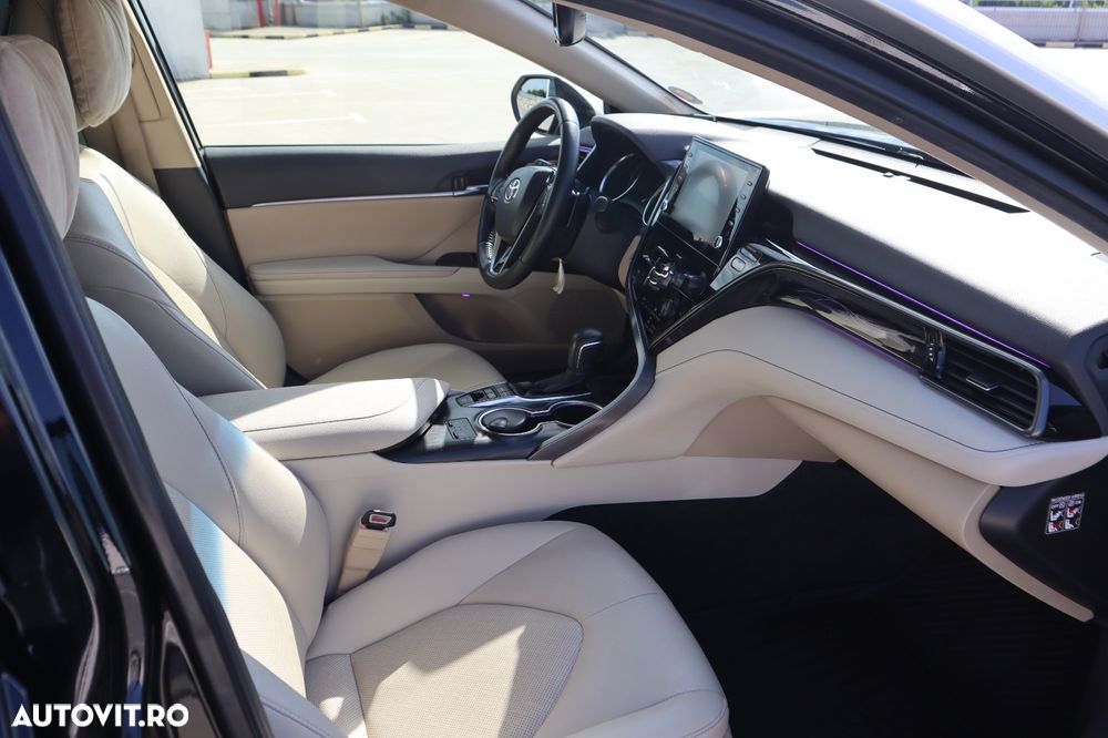 Toyota Camry 2.5 Exclusive - 13