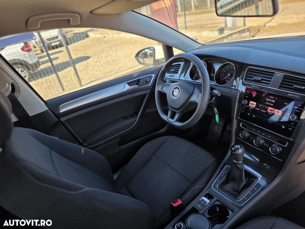 Volkswagen Golf - 15