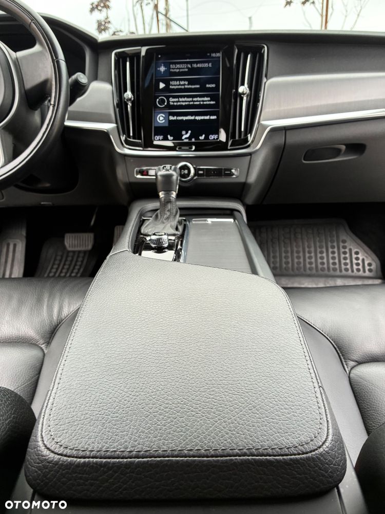 Volvo V90 - 24