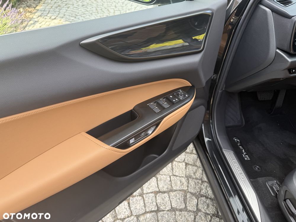Lexus NX 350h Prestige AWD - 8