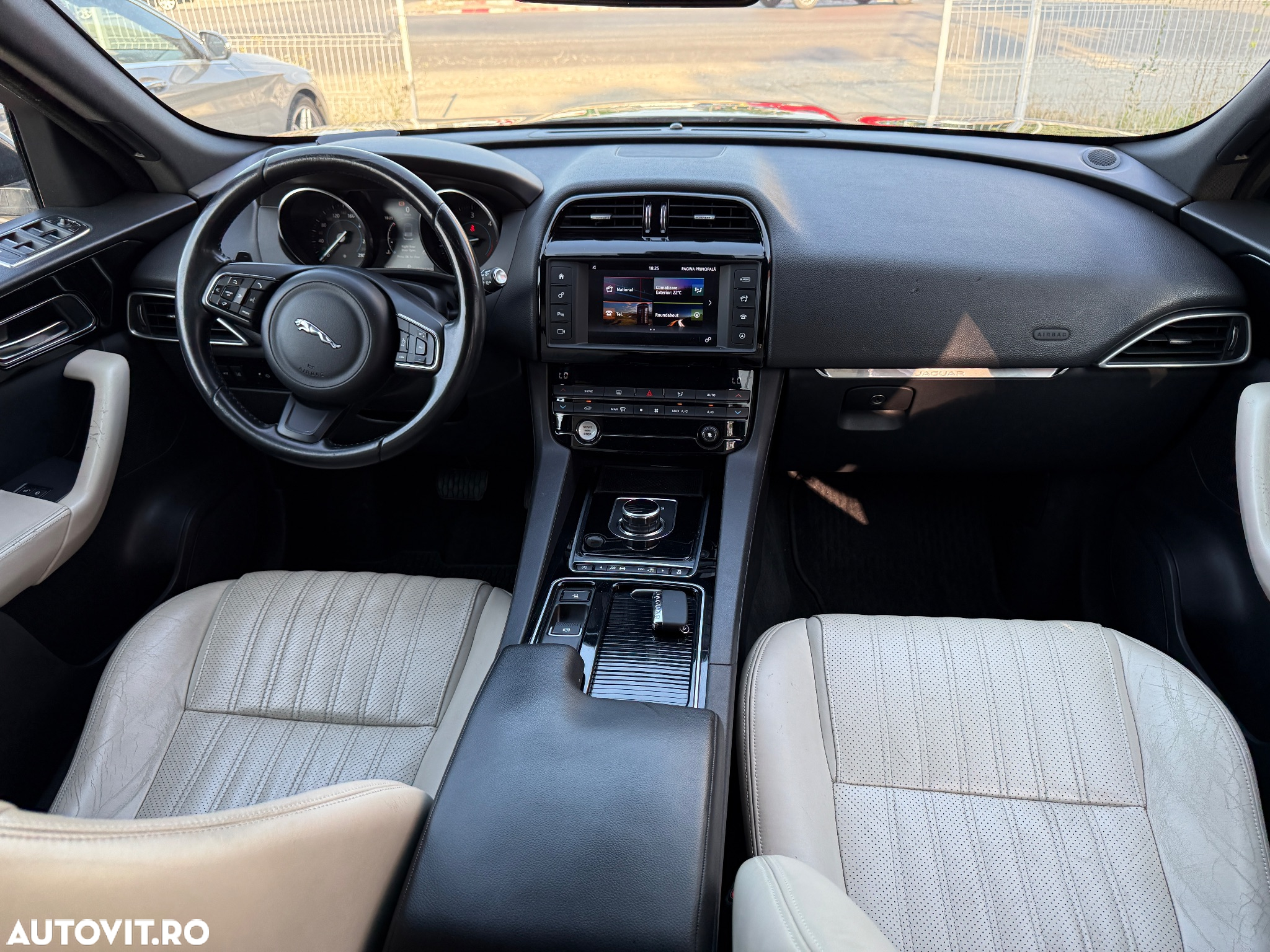 Jaguar F-Pace 20d AWD Aut. Prestige - 25