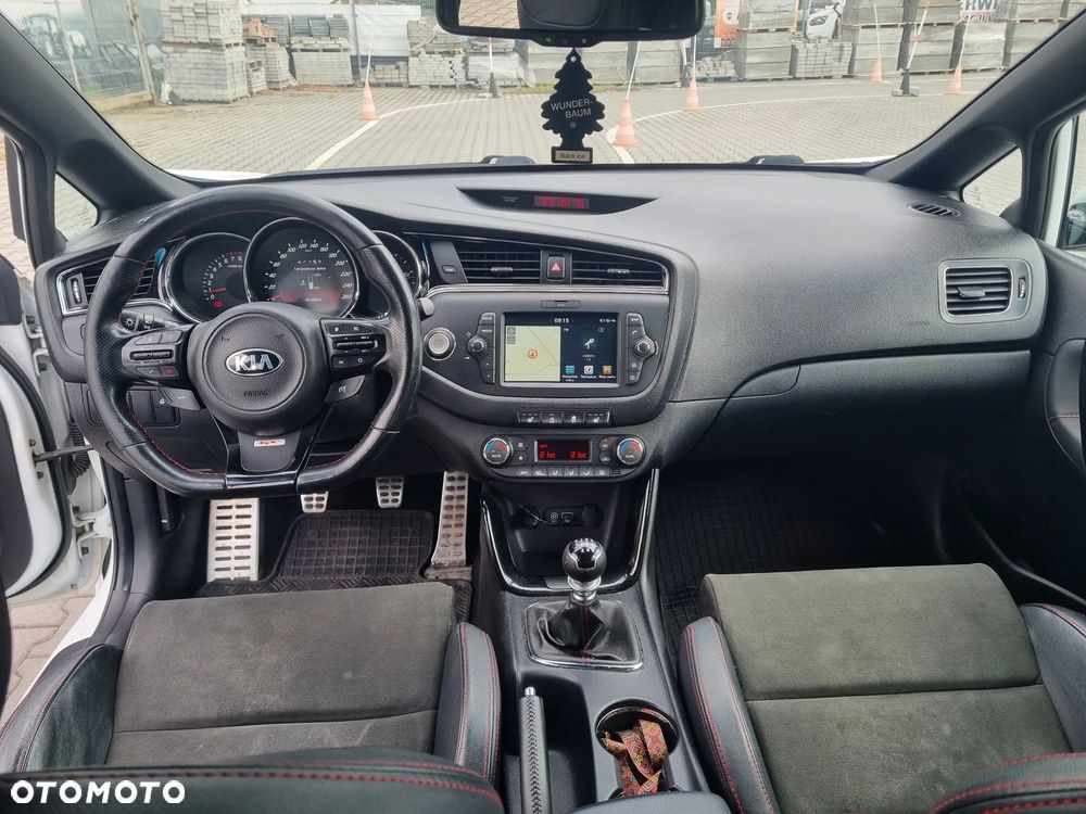 Kia Ceed 1.6 T-GDI GT-Track - 23