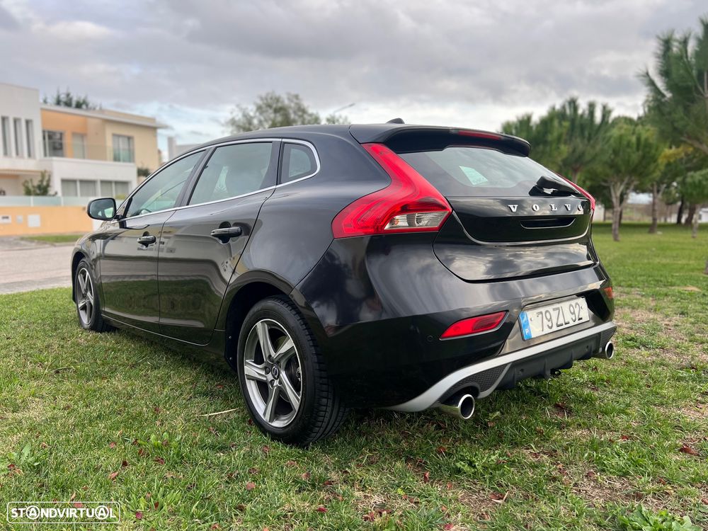 Volvo V40 D2 R Design - 9