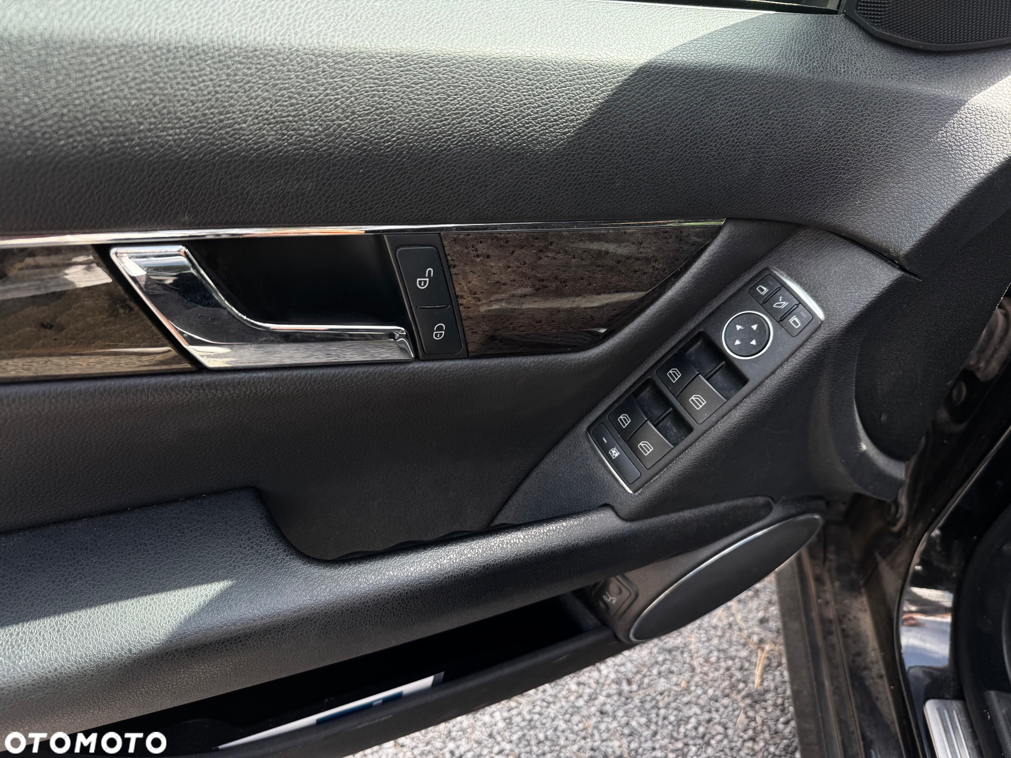 Mercedes-Benz Klasa C 180 T BlueEFFICIENCY 7G-TRONIC Avantgarde - 16