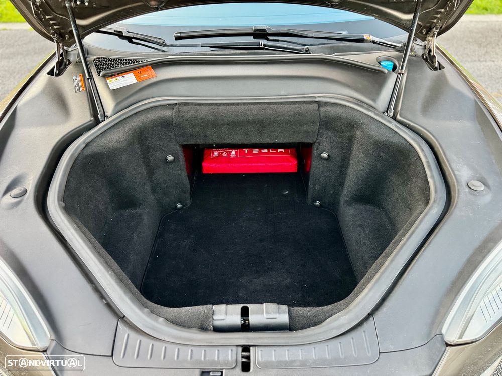 Tesla Model S 85 - 34