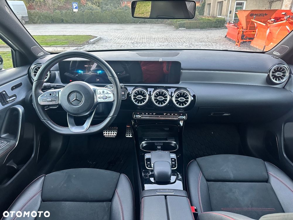 Mercedes-Benz Klasa A 250 4-Matic AMG Line - 32