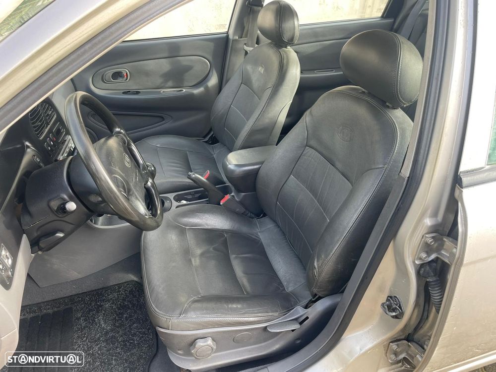 Kia Shuma 1.5 LS Prestige - 10