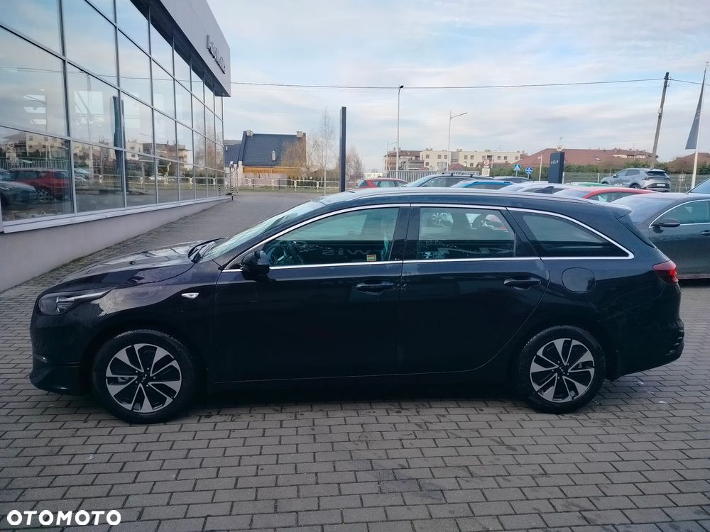 Kia Ceed 1.5 T-GDI M - 3