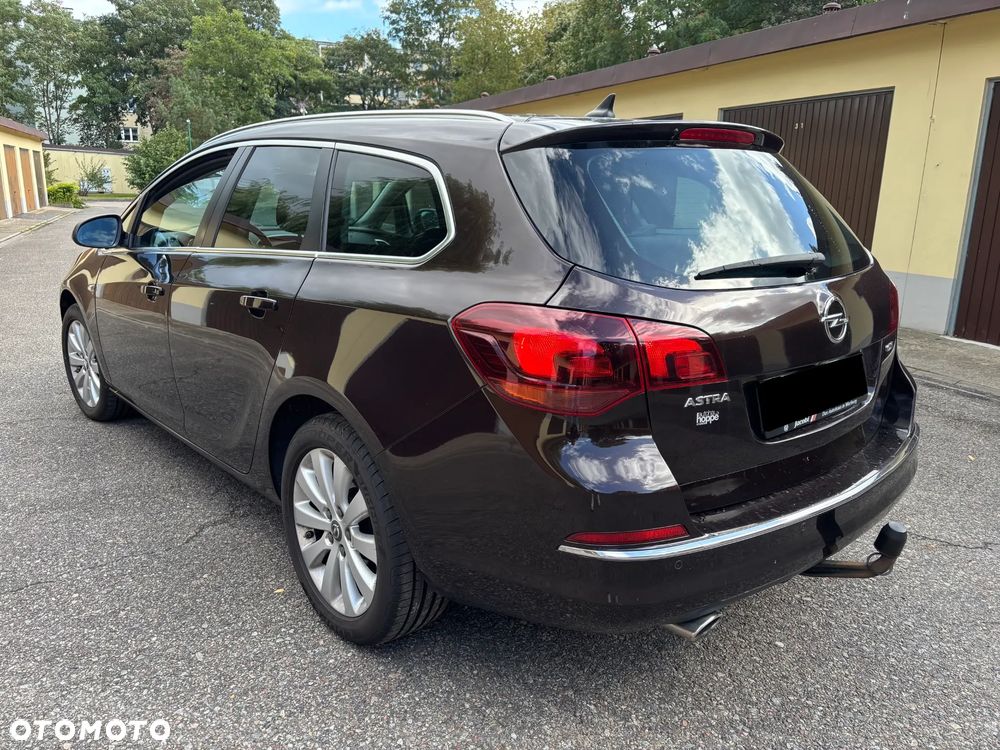 Opel Astra 2.0 CDTI DPF SportsTourer Exklusiv - 5