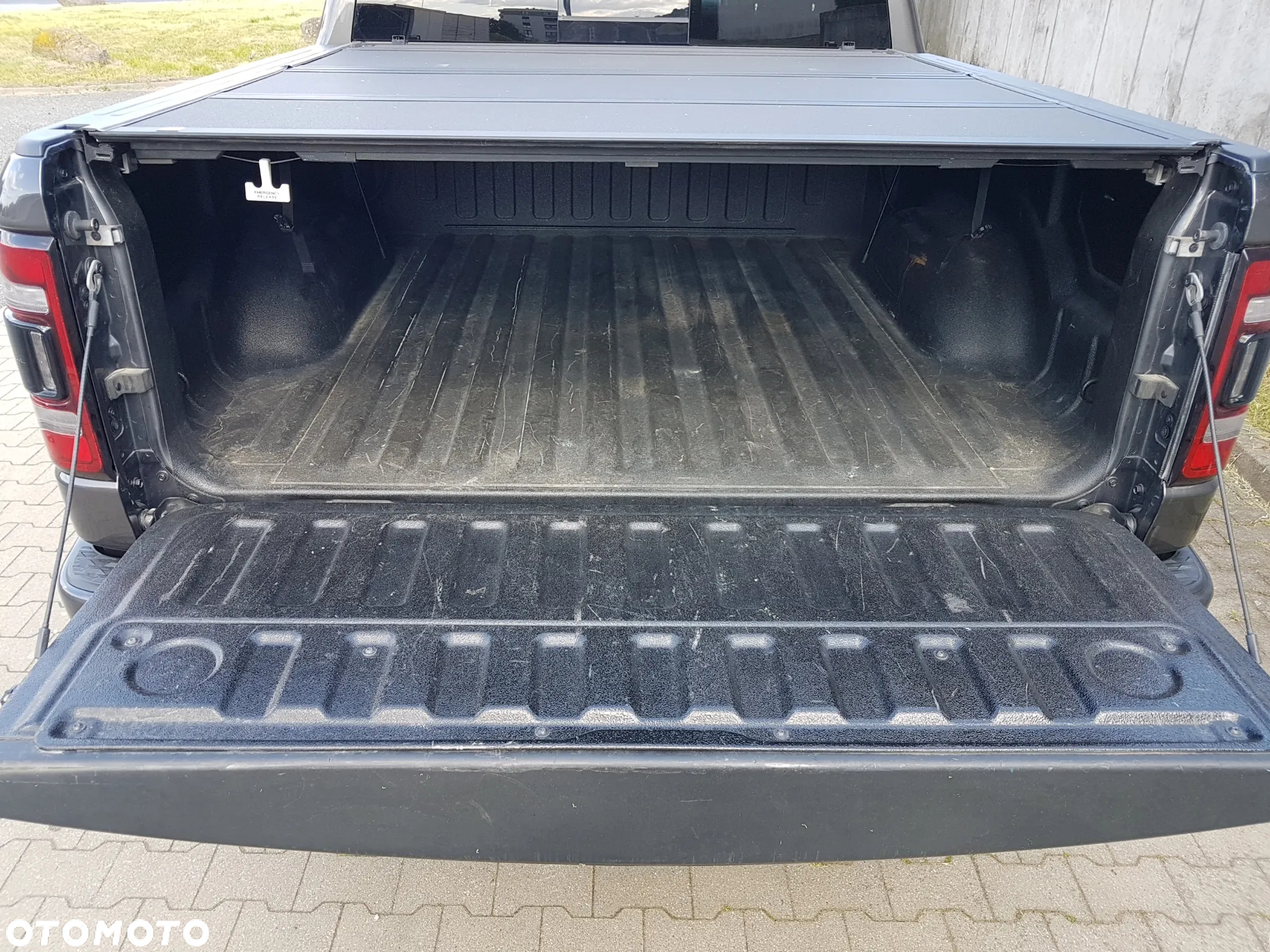 Dodge RAM 1500 5.7 4x4 - 8