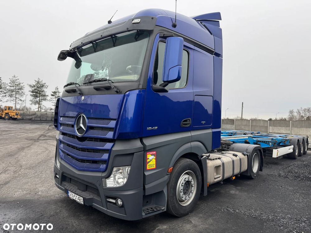 Mercedes-Benz Actros 1842