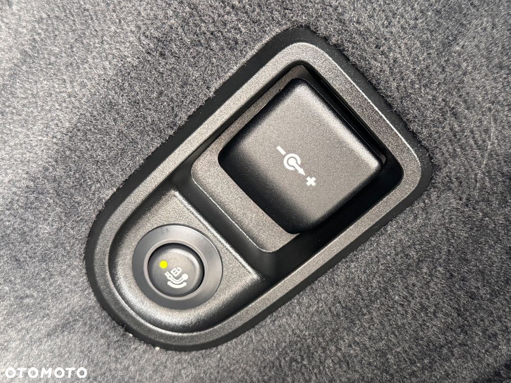 BMW Seria 5 520d xDrive Sport Line sport - 35