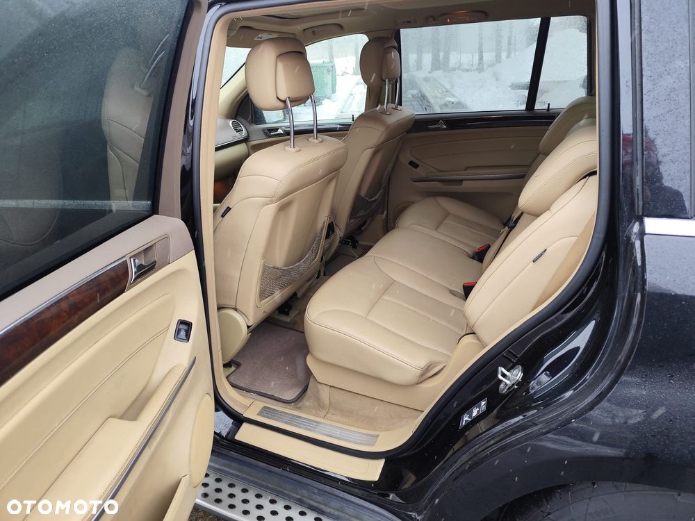 Mercedes-Benz GL 450 4Matic 7G-TRONIC - 25