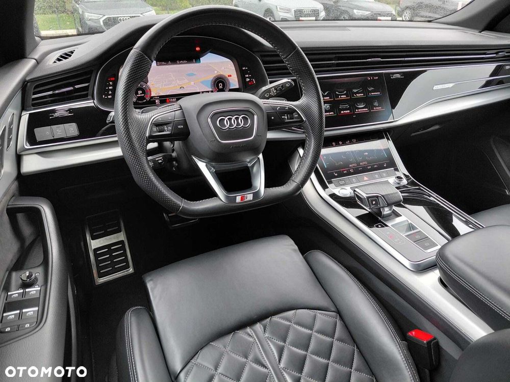Audi Q8 - 11