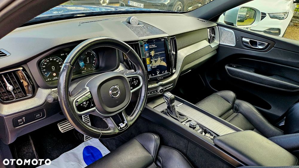 Volvo XC 60 D4 AWD R-Design - 25