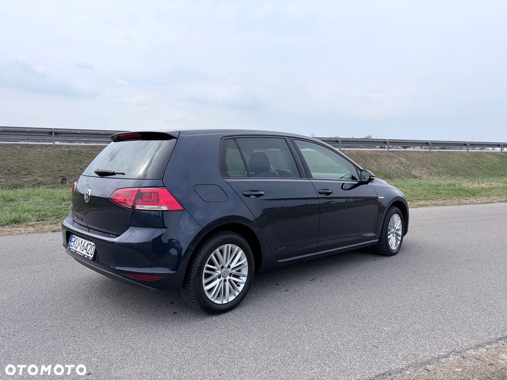 Volkswagen Golf - 5