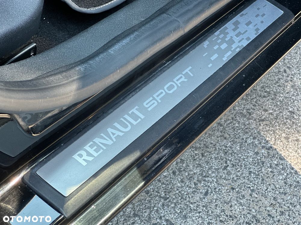 Renault Megane TCe 180 GT - 30