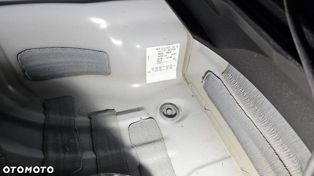Volkswagen Passat 2.0 TDI BMT Highline - 21