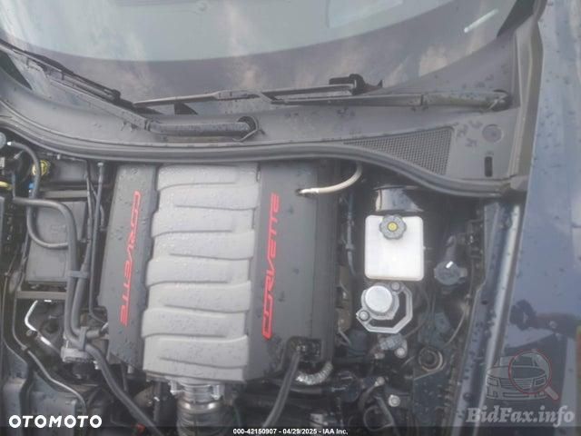 Chevrolet Corvette - 11