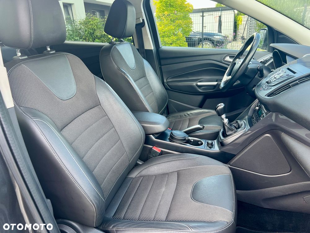 Ford Kuga 2.0 TDCi 4x4 Titanium - 17