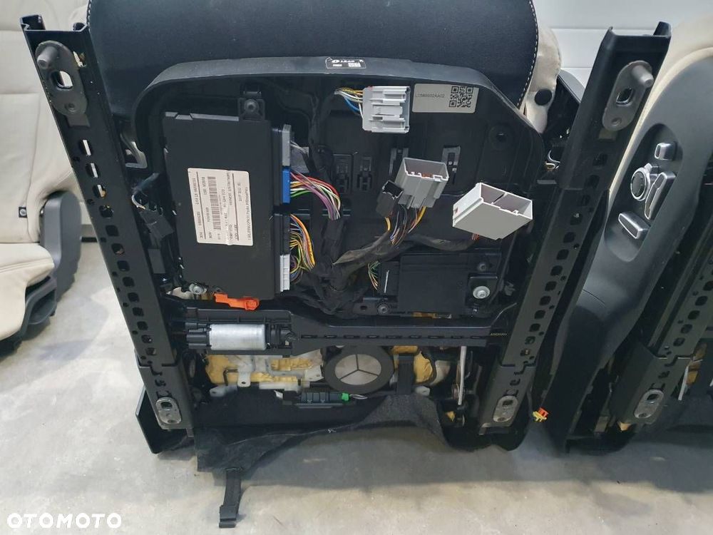 FOTELE KANAPA WNĘTRZE 7 OSÓB III RZĄD KOMPLET RANGE ROVER SPORT II L494 - 19