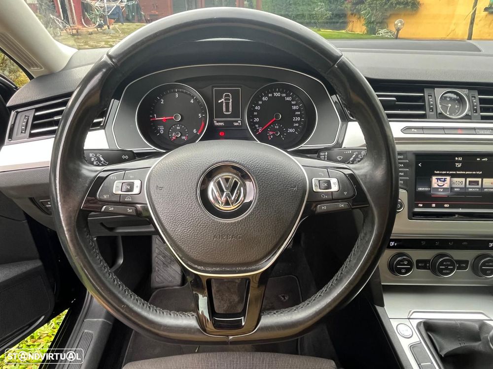 VW Passat Variant 2.0 TDi Confortline - 11