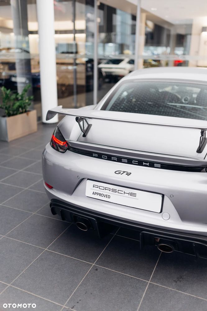 Porsche 718 Cayman - 28
