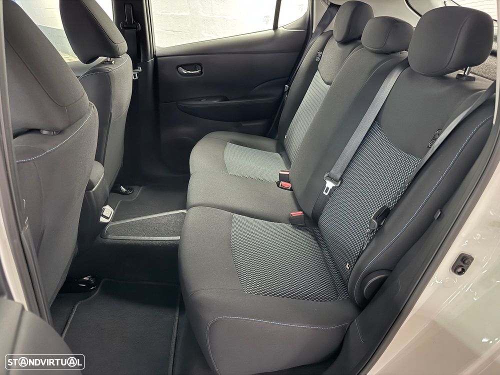 Nissan Leaf - 13