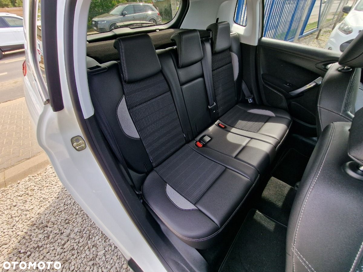 Peugeot 2008 - 24